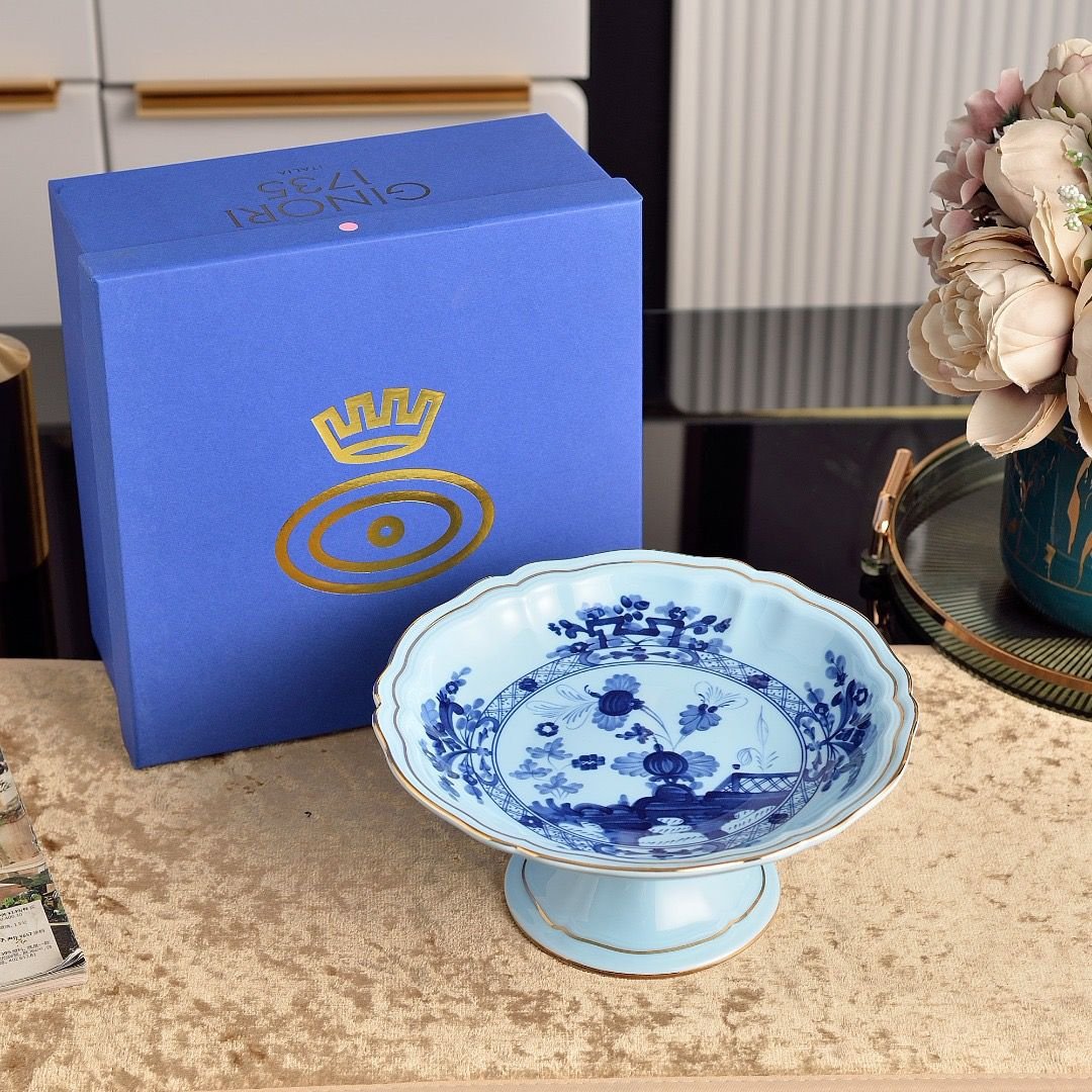 Ginori 1735 Single porcelain round plate with stem - Image 3 of 5